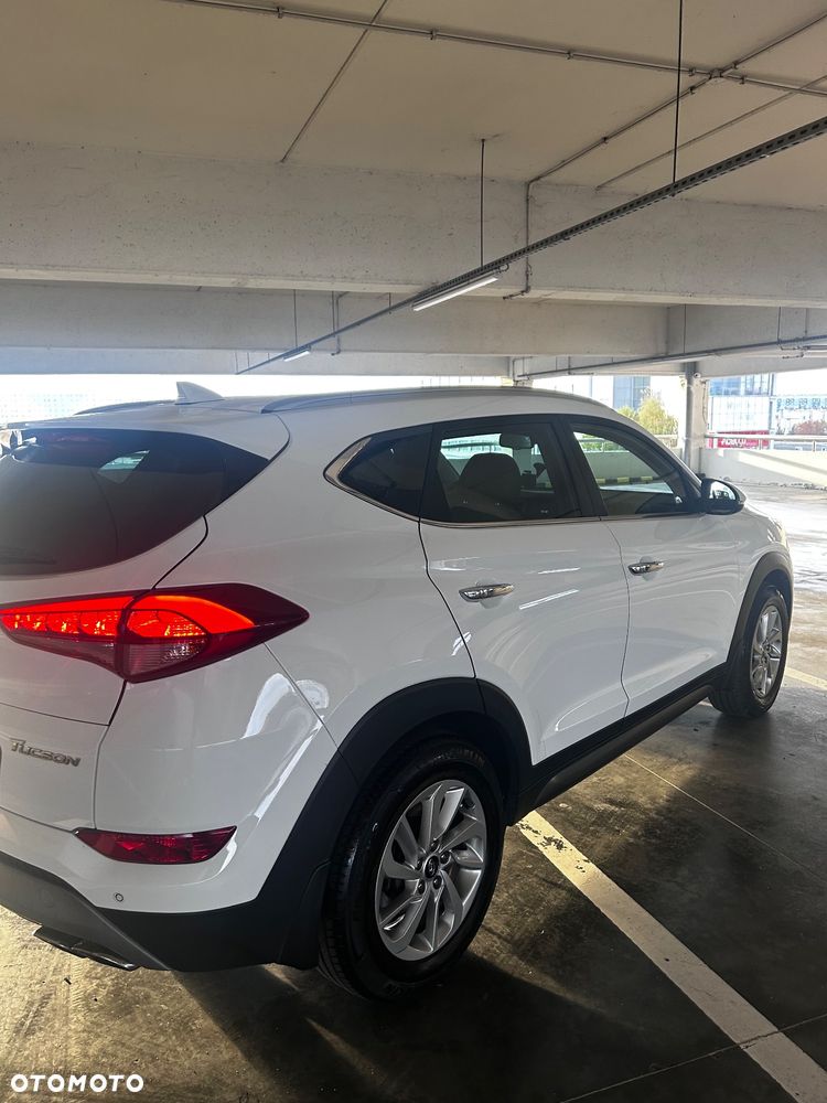 Hyundai Tucson - 12