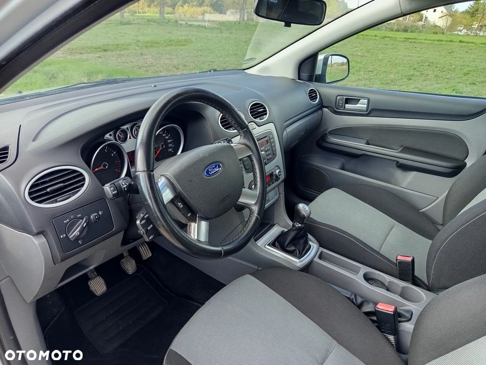 Ford Focus 1.6 16V Concept - 12