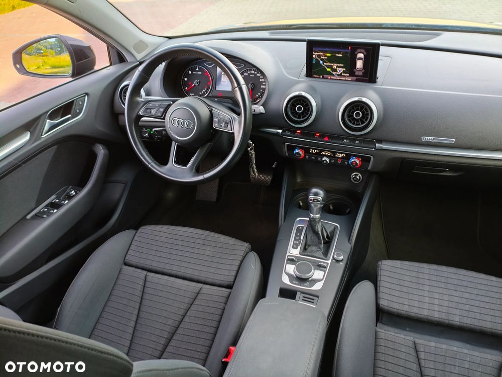 Audi A3 Sportback 1.6 TDI S tronic Attraction - 24
