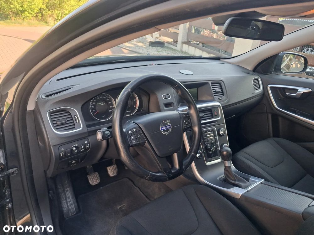 Volvo S60 DRIVe Kinetic - 4
