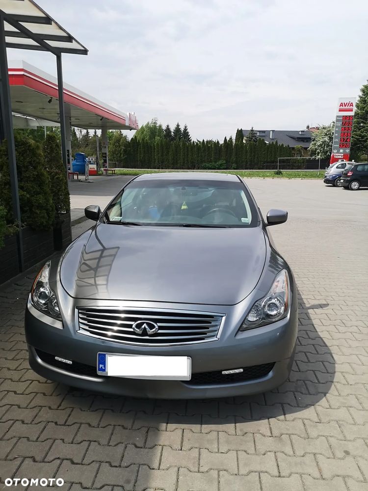 Infiniti G G37 - 2