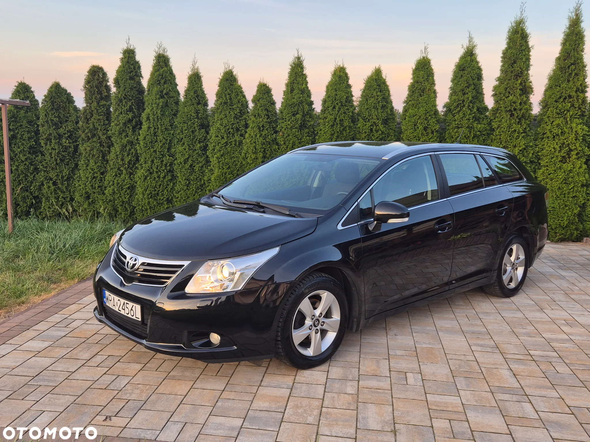 Toyota Avensis 1.8 Premium EU5 - 3