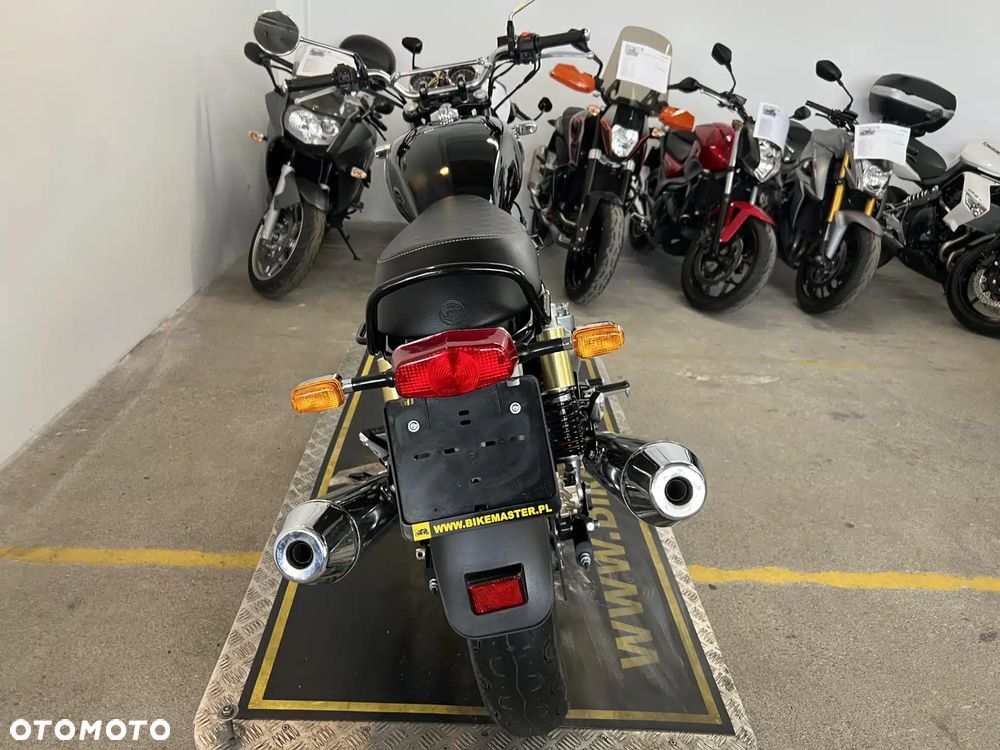 Royal Enfield Interceptor - 7