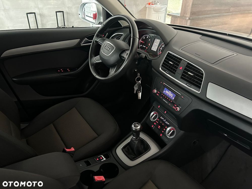 Audi Q3 2.0 TDI Design - 24