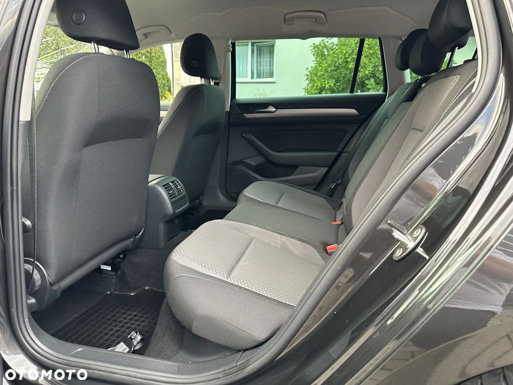 Volkswagen Passat 1.5 TSI EVO Elegance - 22