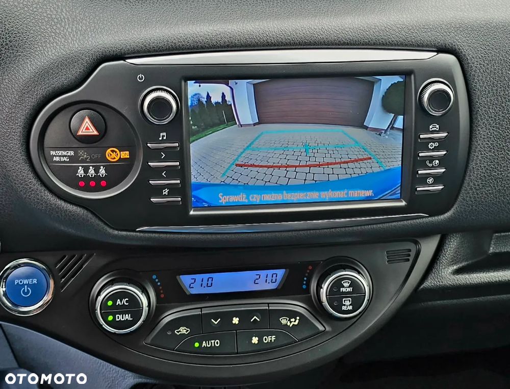 Toyota Yaris - 30