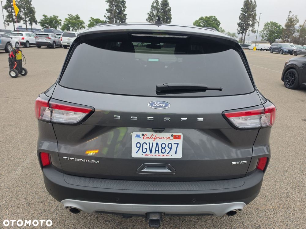 Ford Escape 2.0 EcoBoost AWD Titanium - 6