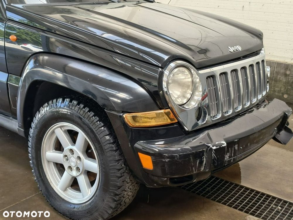 Jeep Cherokee - 23