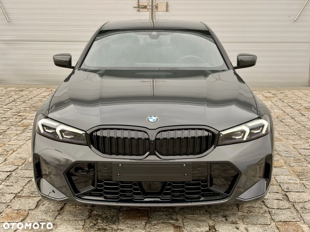 BMW Seria 3 330i xDrive - 2