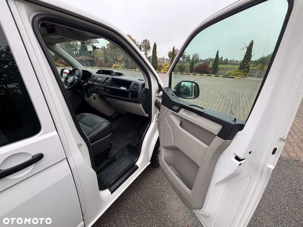 Volkswagen Transporter - 23