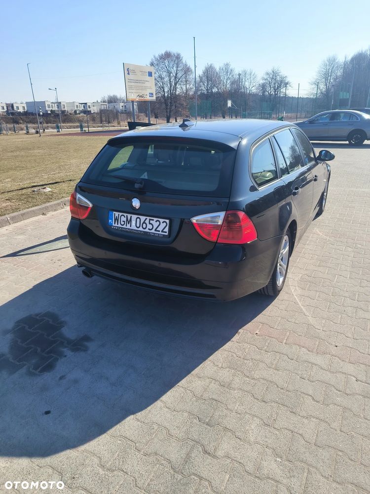 BMW Seria 3 318d DPF - 14