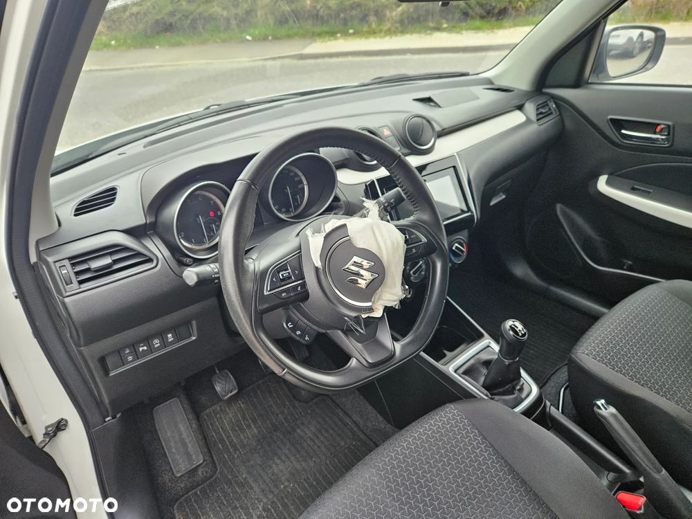 Suzuki Swift - 13