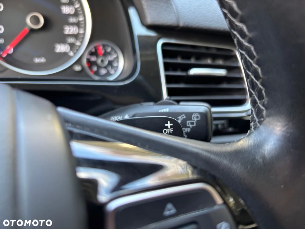 Volkswagen Touareg 3.0 V6 TDI BMT - 29