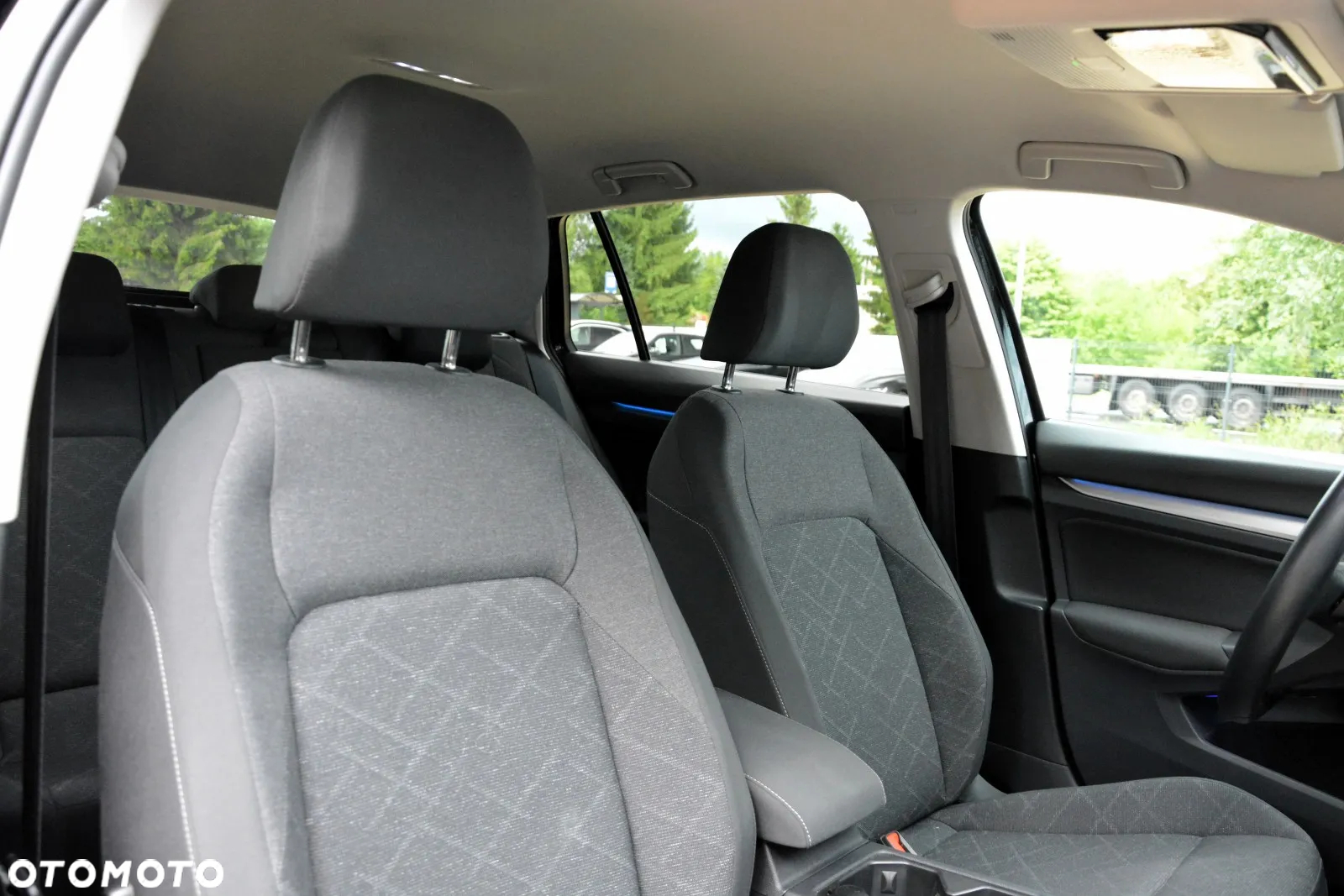 Volkswagen Golf - 16