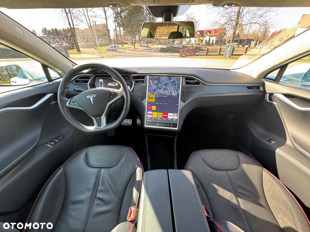 Tesla Model S Performance - 22