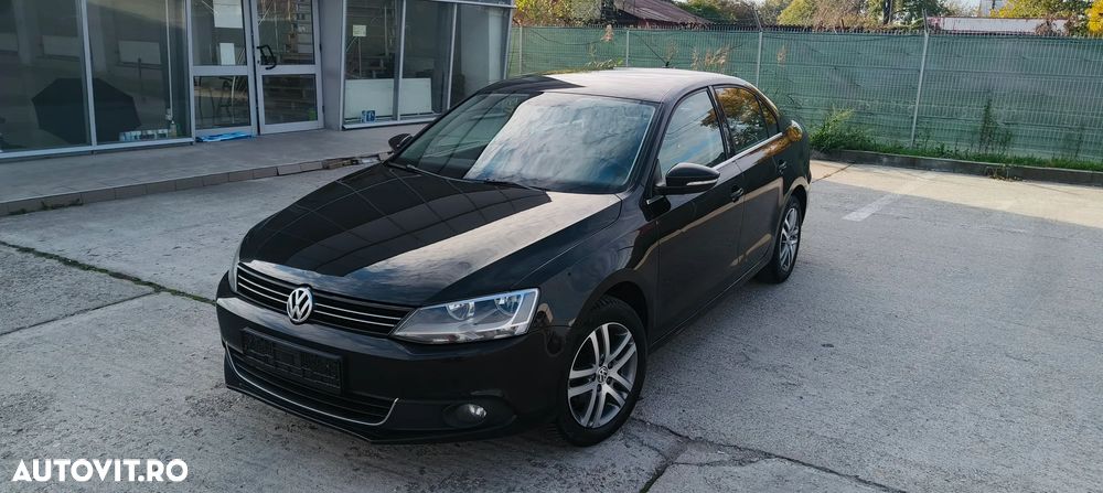 Volkswagen Jetta 1.6 TDI Comfortline - 1