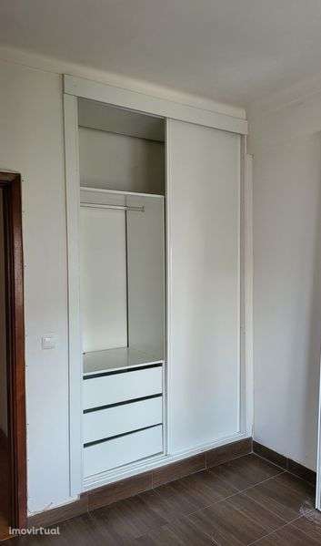 T1, Reboleira, junto ao centro de saúde - Grande imagem: 2/2