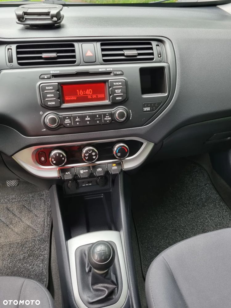 Kia Rio 1.2 S - 6