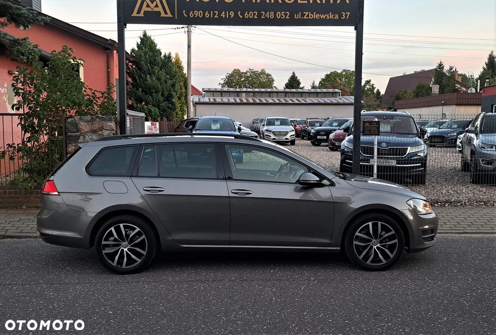 Volkswagen Golf 1.6 TDI DPF BlueMotion - 8