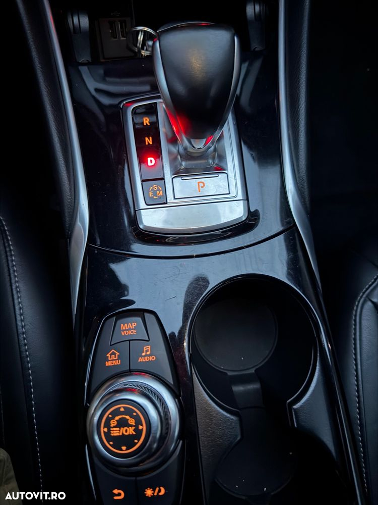 Infiniti QX30 - 22