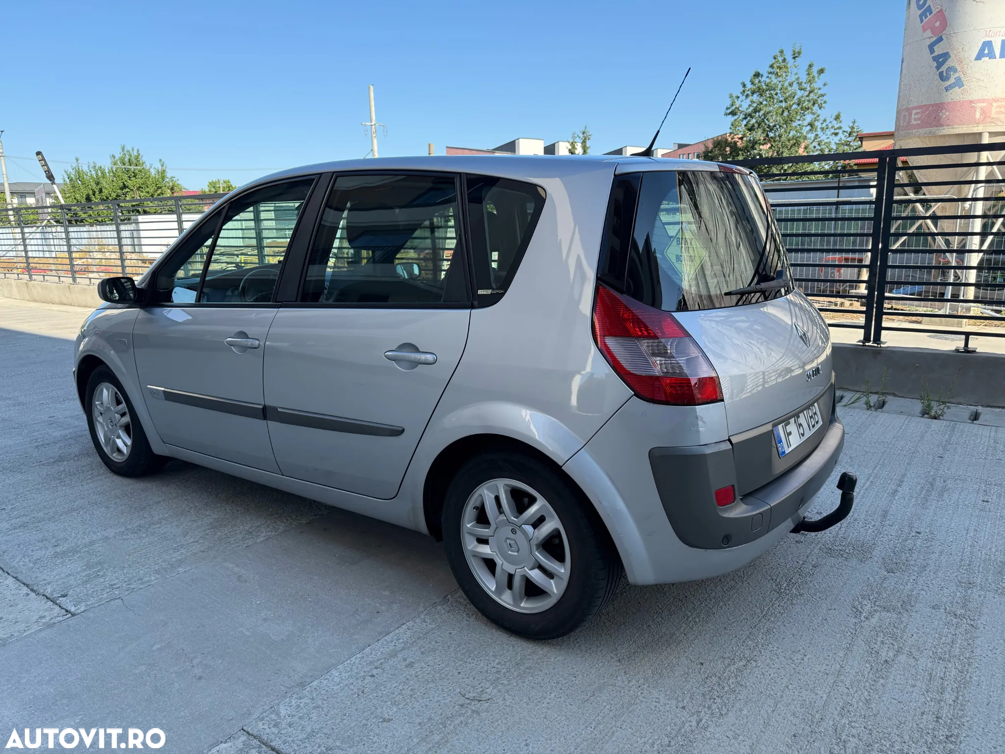 Renault Scenic 1.9 dCi Luxe Expression - 11