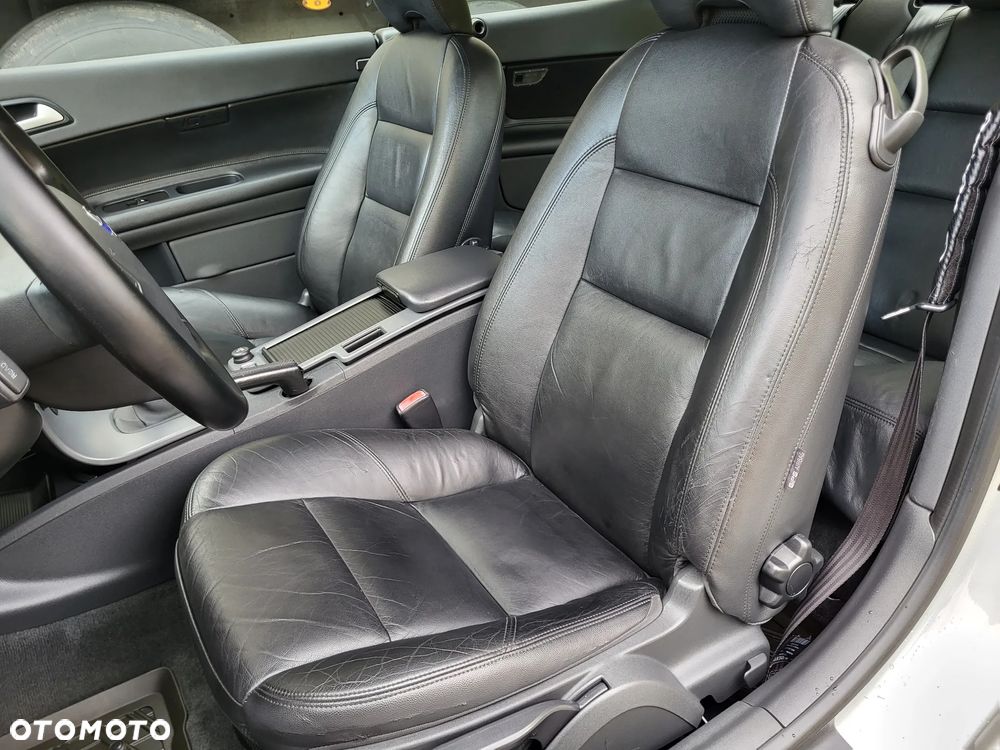 Volvo C70 2.0D Momentum - 26