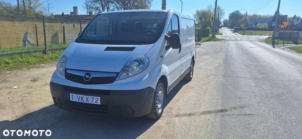 Opel Vivaro - 10