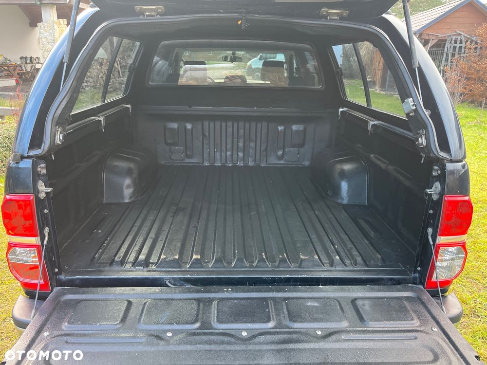 Toyota Hilux 4x4 Double Cab - 10