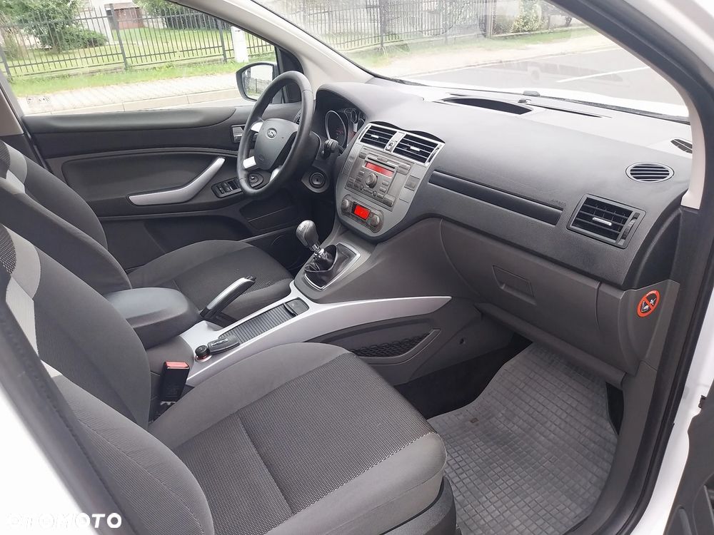 Ford Kuga - 11