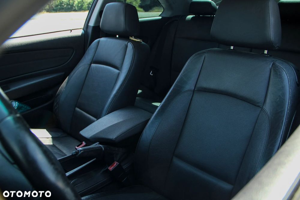 BMW Seria 1 - 17