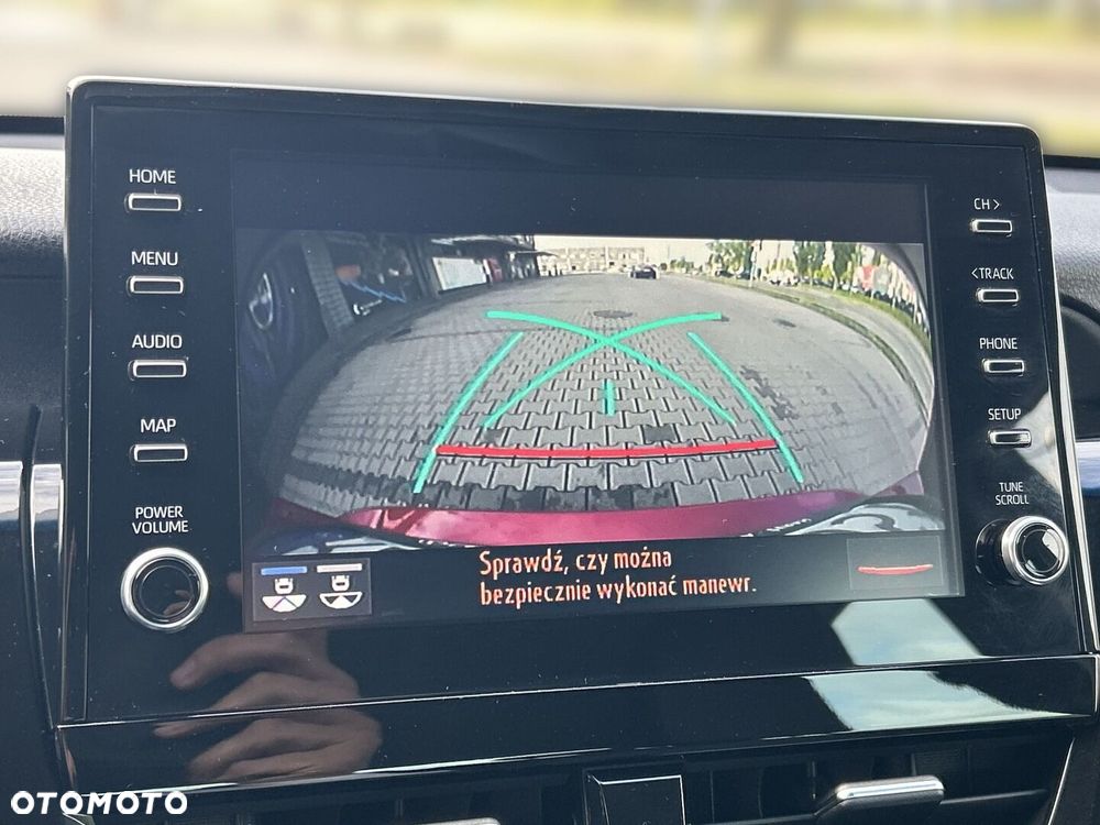 Toyota Camry 2.5 Hybrid Executive CVT - 24