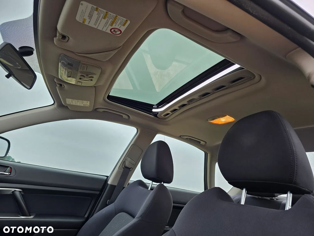 Subaru Legacy - 27