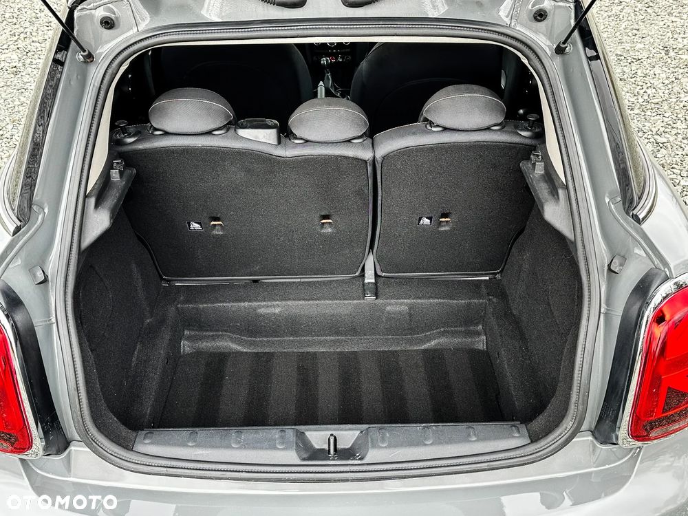 MINI Cooper John Works Trim - 11
