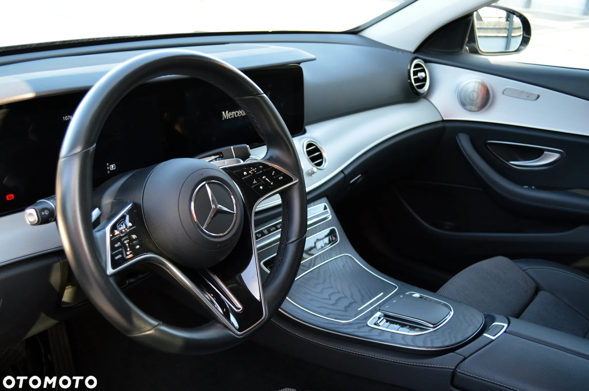Mercedes-Benz Klasa E 220 d 4Matic 9G-TRONIC Avantgarde - 11