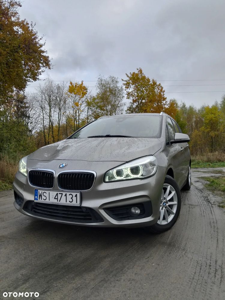 BMW Seria 2 218d - 22