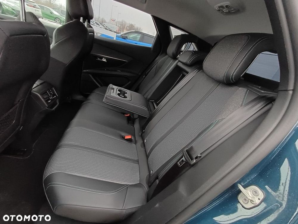 Peugeot 3008 1.2 PureTech Allure Pack S&S EAT8 - 31