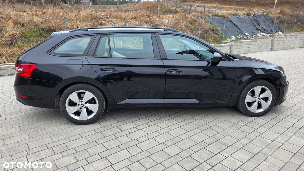 Skoda Superb 1.6 TDI GreenLine - 8
