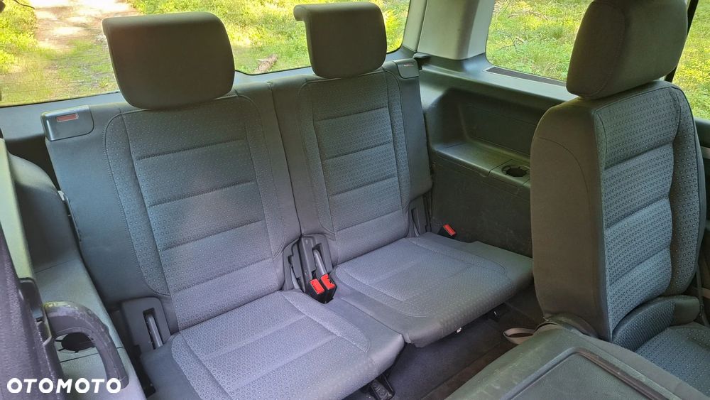 Volkswagen Touran - 13