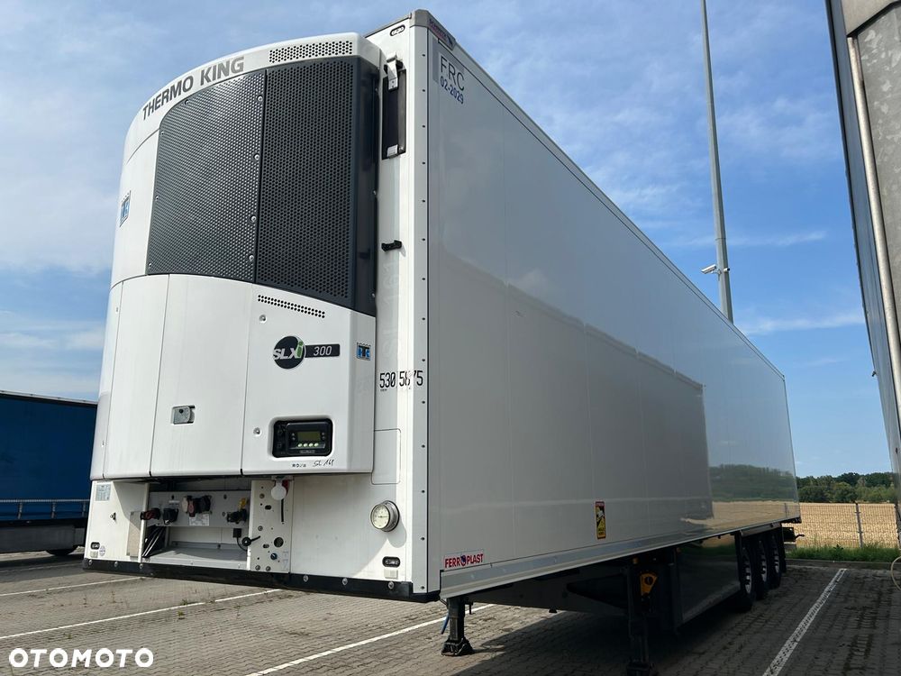 Schmitz Cargobull Nowy ThermoKing SLXi300; szyna STD; paleciara; uchwyty promowe - 2