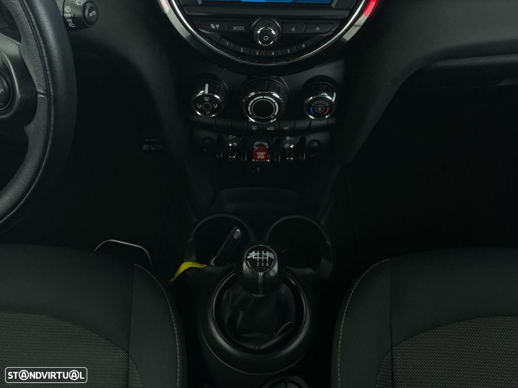 MINI 5 Portas Cooper D - 16