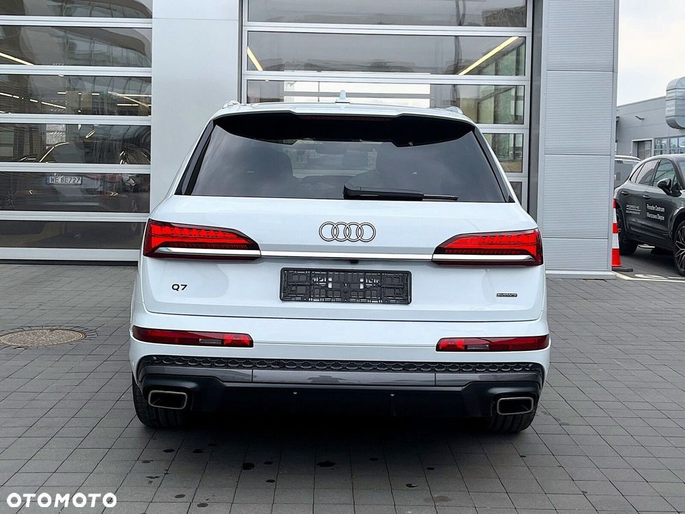 Audi Q7 - 7