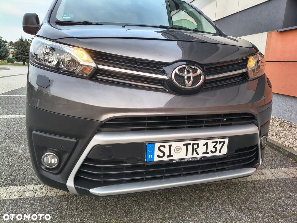 Toyota PROACE NOWY MODEL 1.5 D-4D (120KM) (L2H1) (EURO,6) KLIMA FULL OPCJA STAN IDEALNY NIE MA RDZY 100% BEZWYPADKOWY SERWIS A.S.O. DO KOŃCA ! ! ! - 31