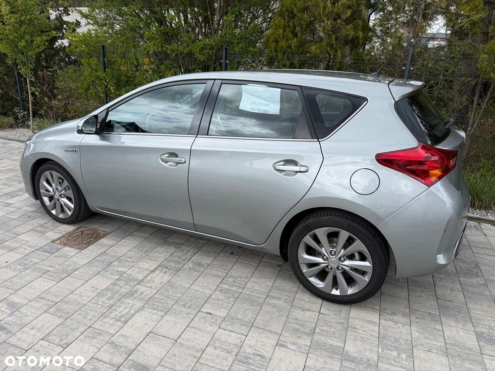 Toyota Auris Hybrid 135 Premium - 35