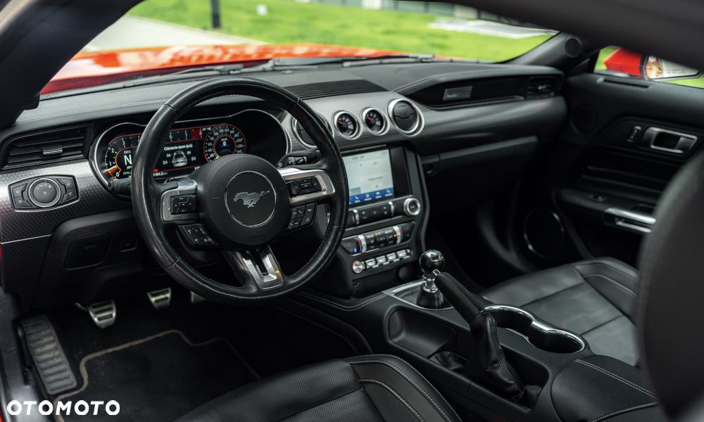 Ford Mustang 5.0 V8 GT - 6