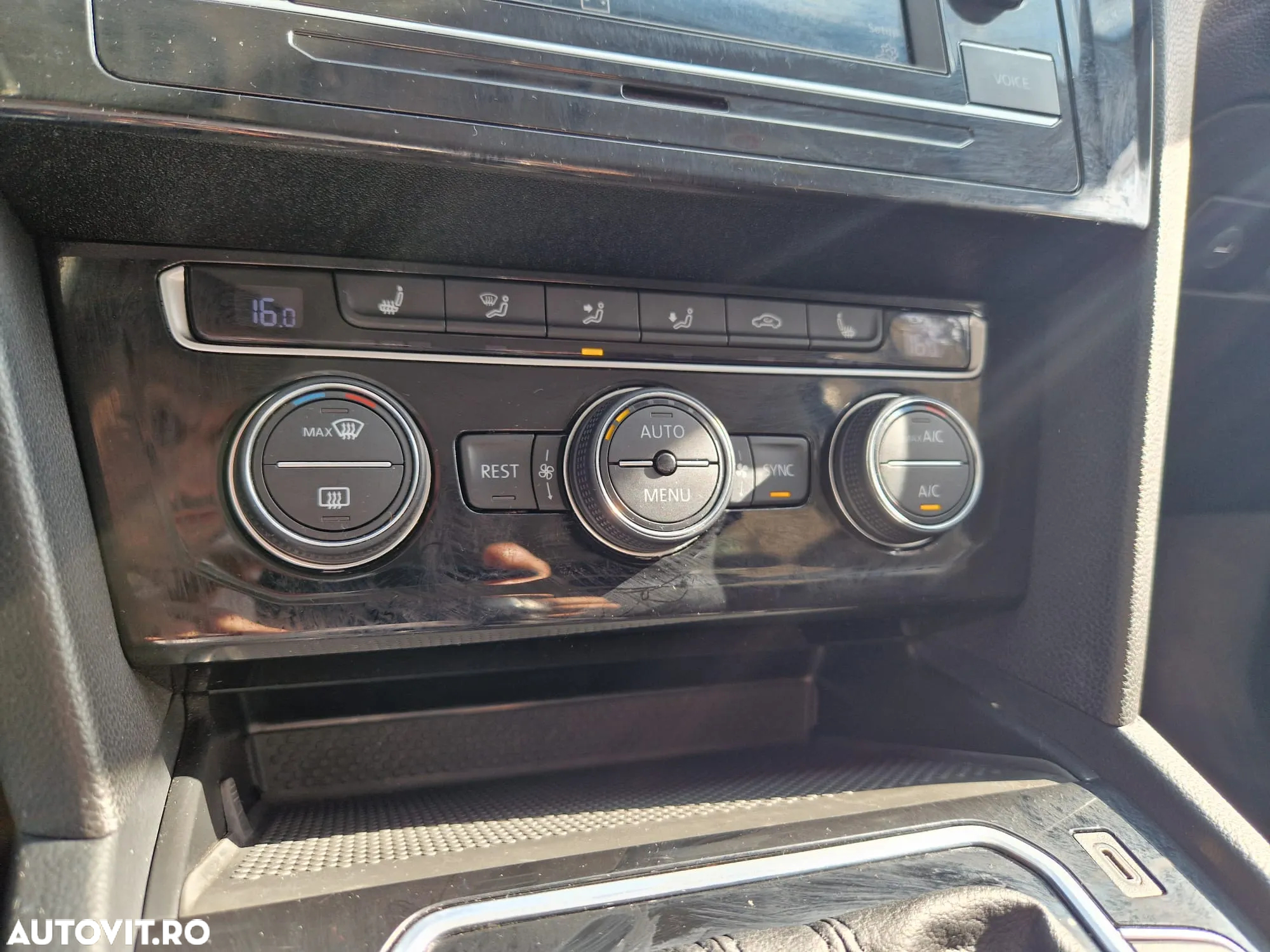 Volkswagen Passat 2.0 TDI DSG Comfortline - 18