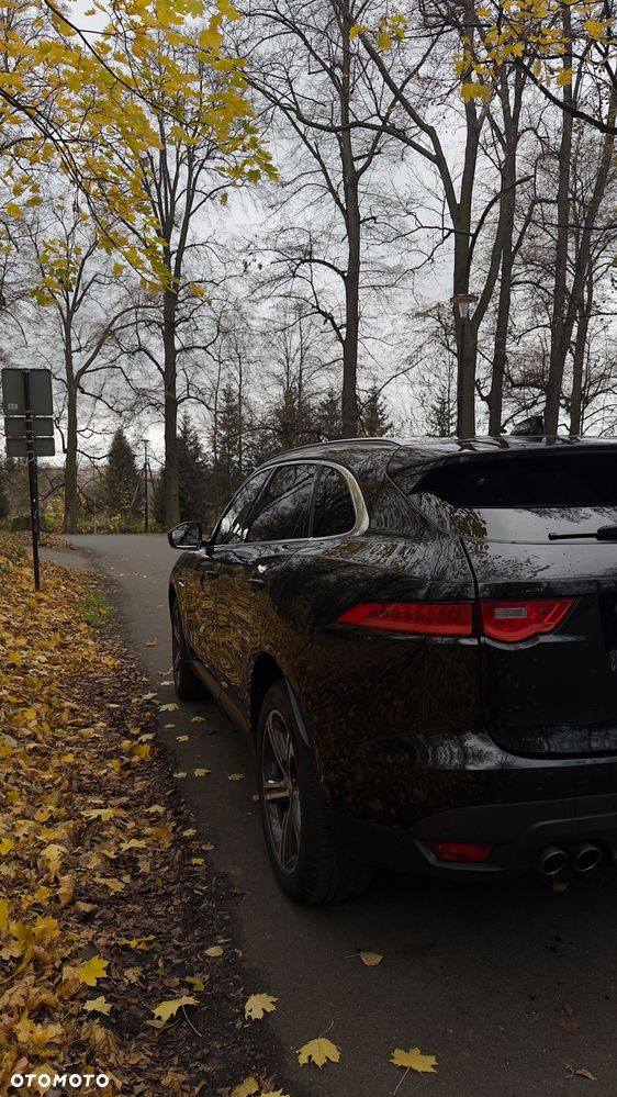 Jaguar F-Pace 20d AWD Chequered Flag - 6