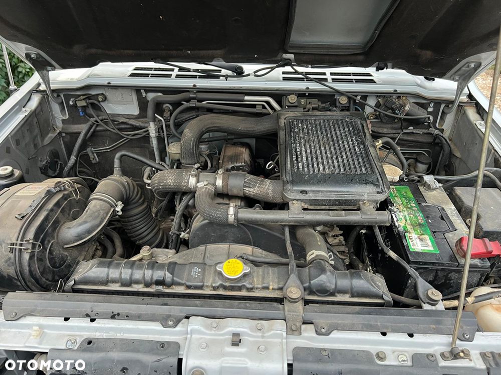 Mitsubishi Pajero - 18