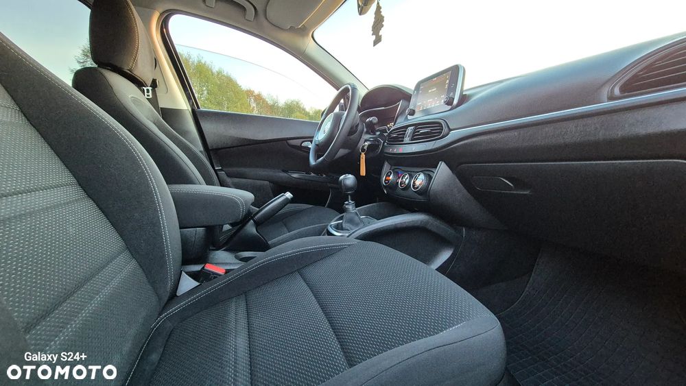 Fiat Tipo 1.6 MultiJet 16v Lounge - 22