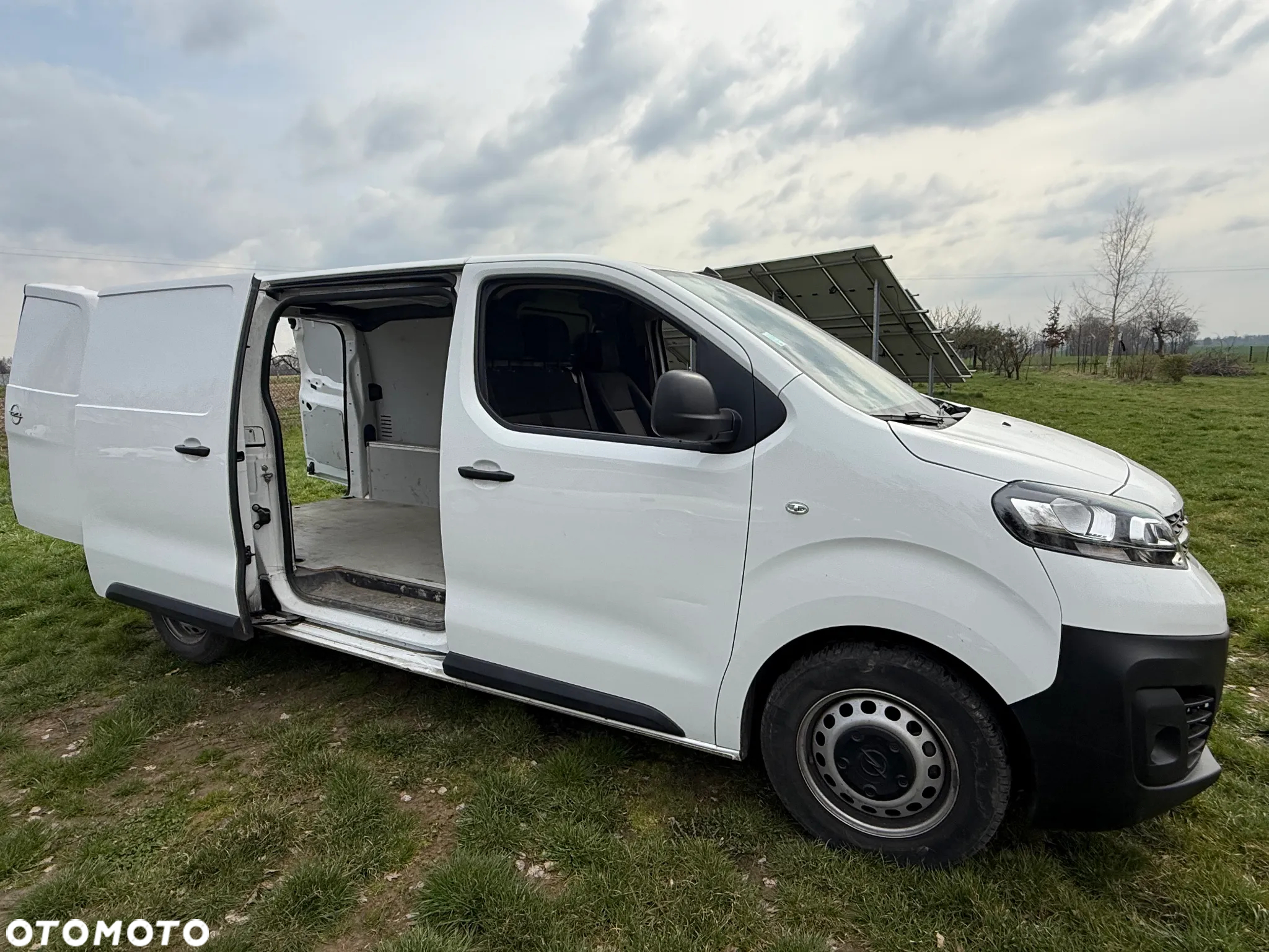 Opel VIVARO - 12