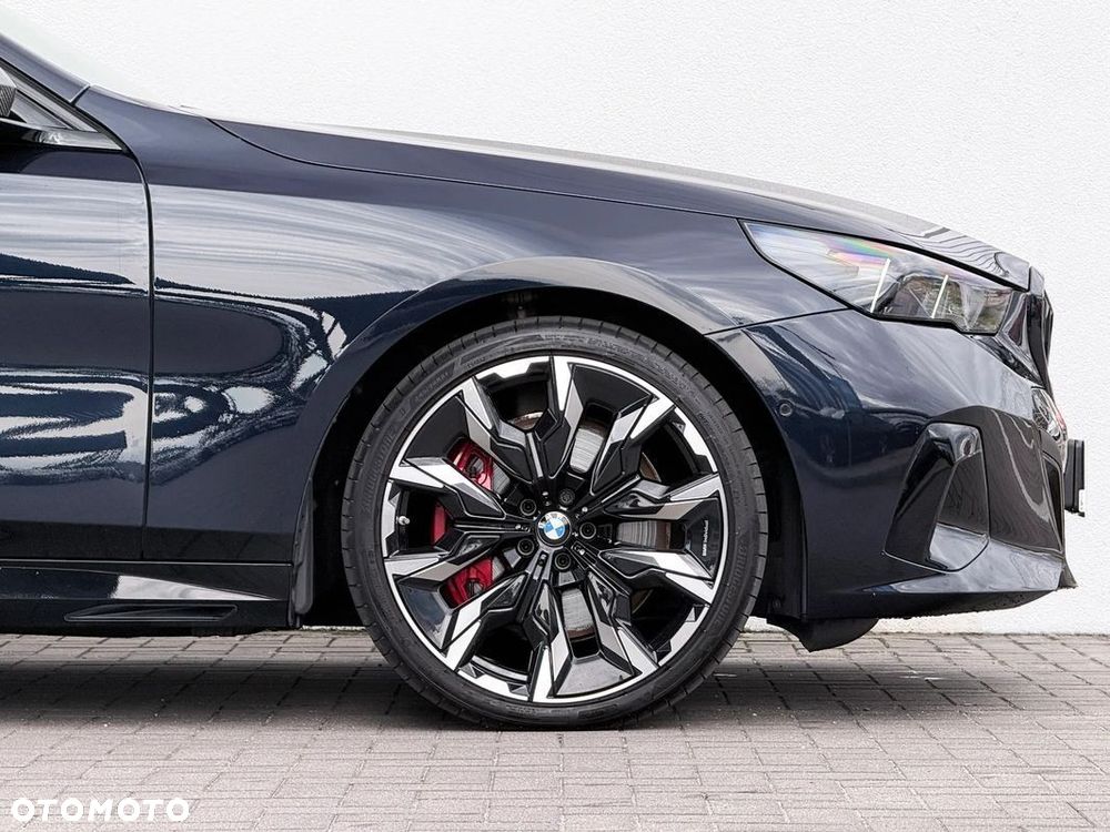 BMW Seria 5 540d xDrive mHEV - 3